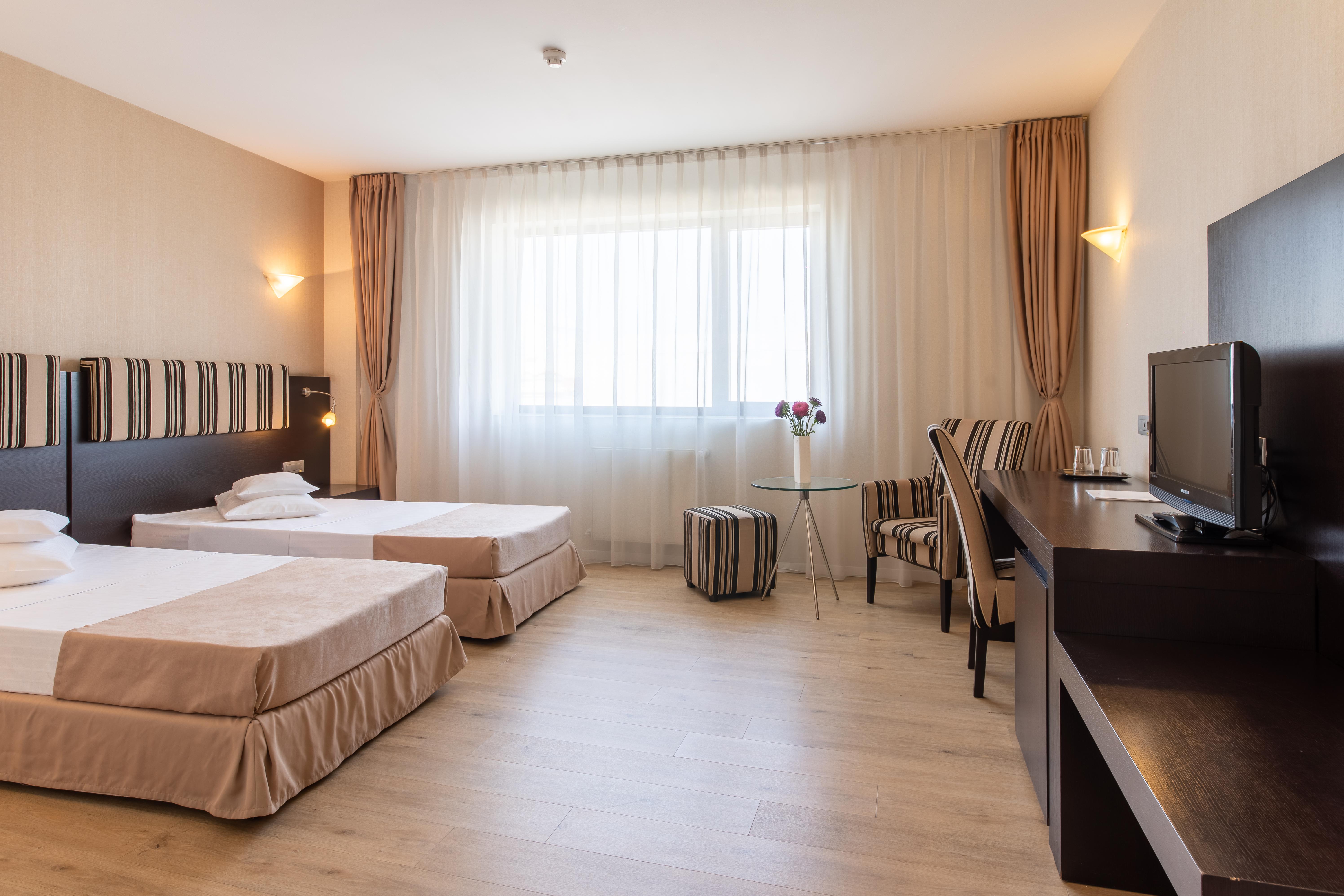 Hotel Parliament Bucharest Exterior photo